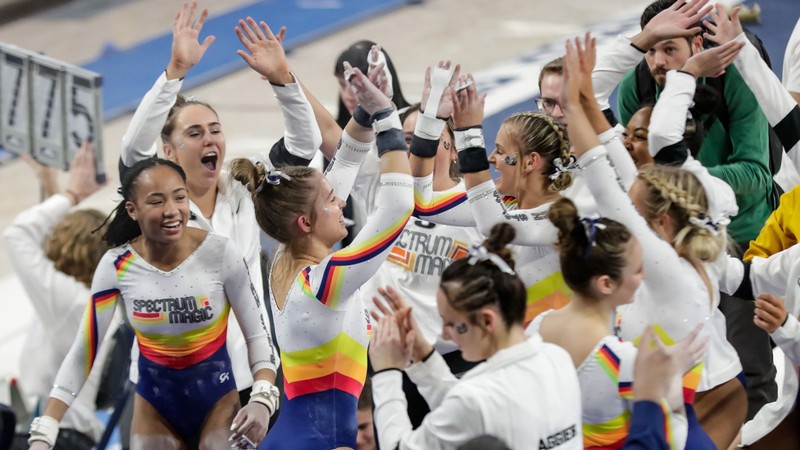 USU Gymnasts celebrating.