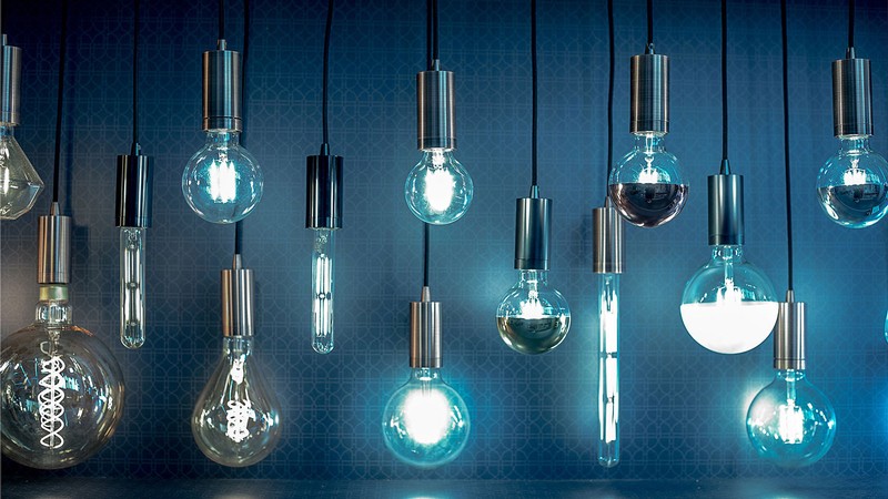 An illustration of a variety of lightbulbs.