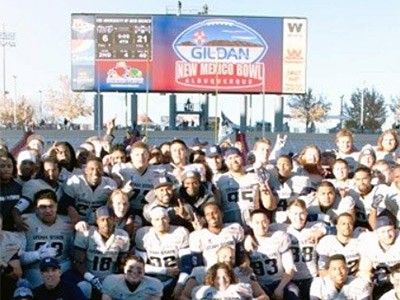 Utah State University's winning 2014 bowl team