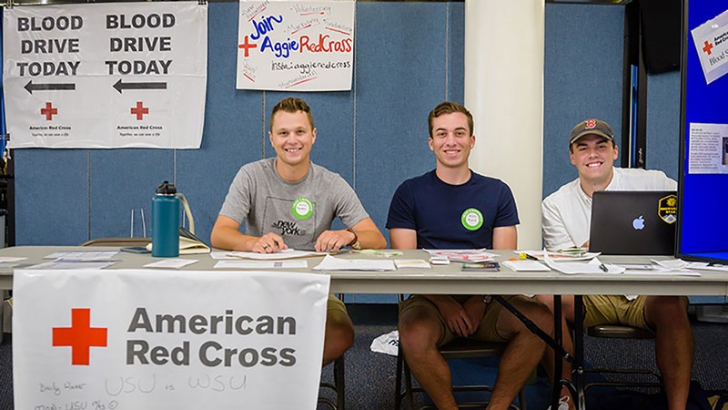 USU students volunteer at the 2019 Blood Battle.