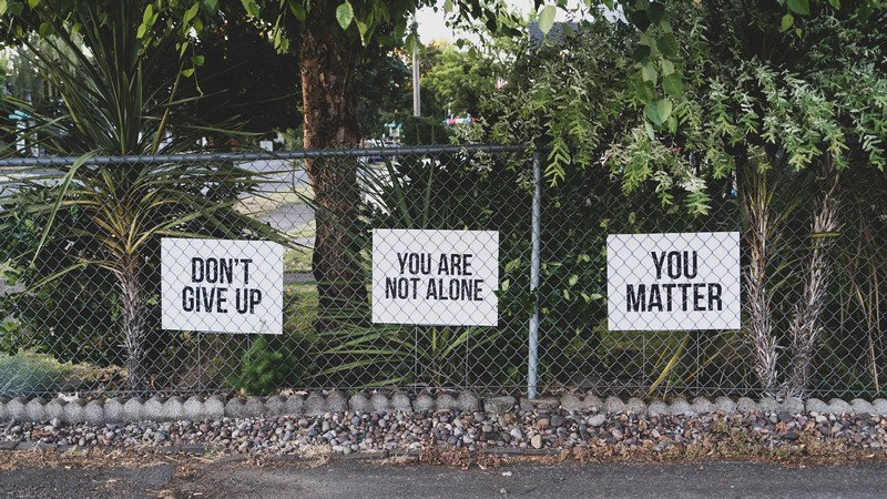 Don't give up yard signs on a driveway.
