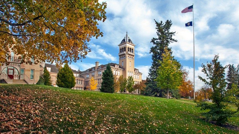 Old Main in the fall.