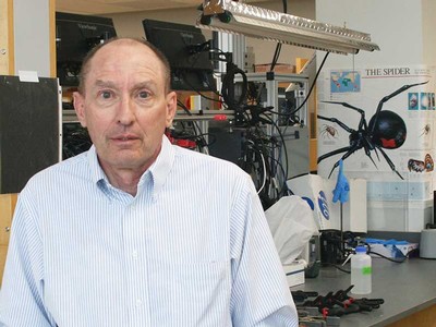 USU Biology professor Randy Lewis