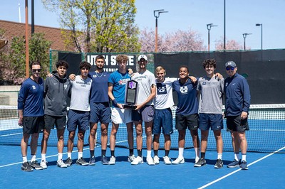 A tennis team.