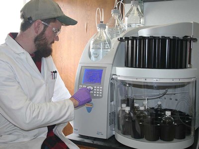 USU chemist Jeffrey Perala-Dewey
