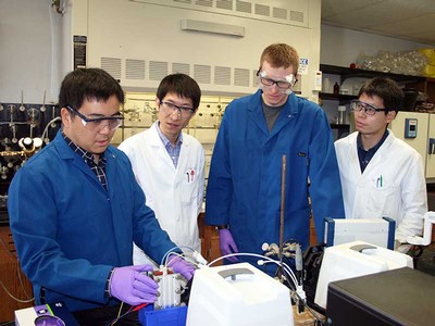 USU chemists in lab