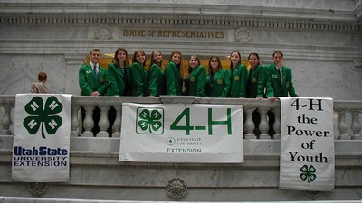 4-H students at the Utah State Capitol Building.