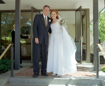 Brent and Jennie Taylor in a wedding photo.