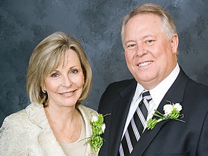 Lynnette and Dell Loy Hansen