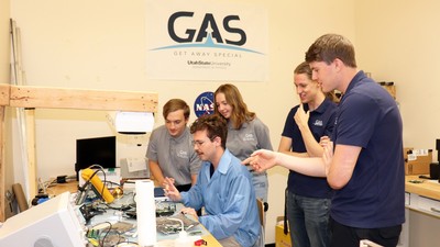 Student researchers in lab