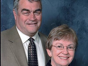 USU Homecoming 2015 Parade Grand Marshals Ross and Kay Peterson