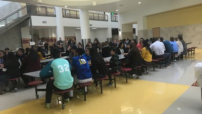 Participantes en la 2019 Feria de Educación Latina en Logan High School.