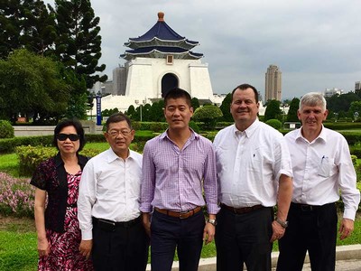 Ming Wang, Don Wang, Simon Wang, Ken White and Dillon Feuz.