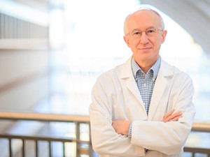 USU professor and department head Alvan Hengge, 2015 USU D. Wynne Thorne Research Award recipient