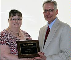 USU Extension's Ruby Ward with award