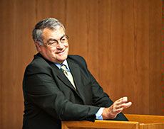 Ross Peterson at the Hansen Papers ceremony