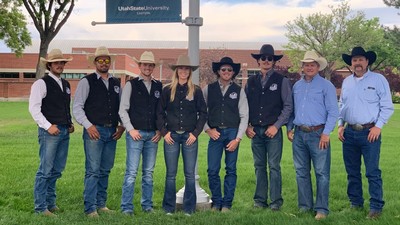 Utah State University Eastern’s rodeo team gathers for a photo.