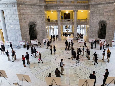 Students in Utah’s Capitol Rotunda