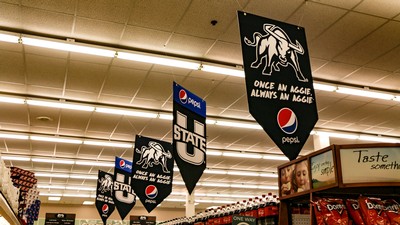 paint the town display at Lee's Marketplace