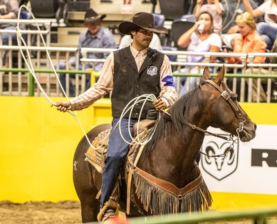 USU Eastern rodeo club member Kale Lamb competes.