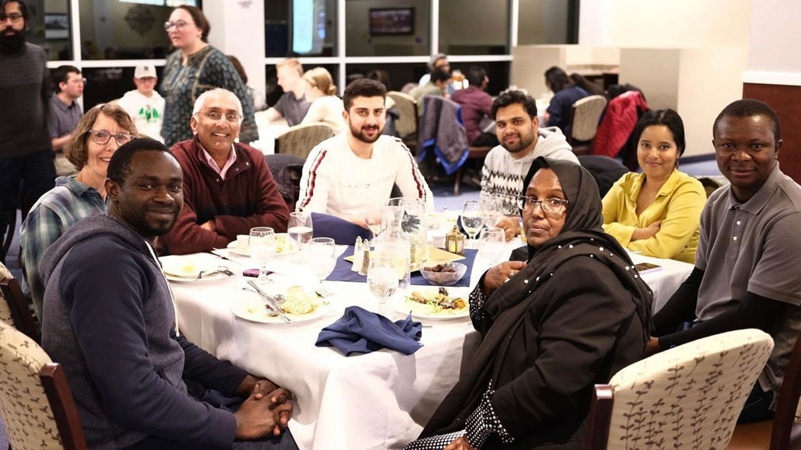 People dining at an event.