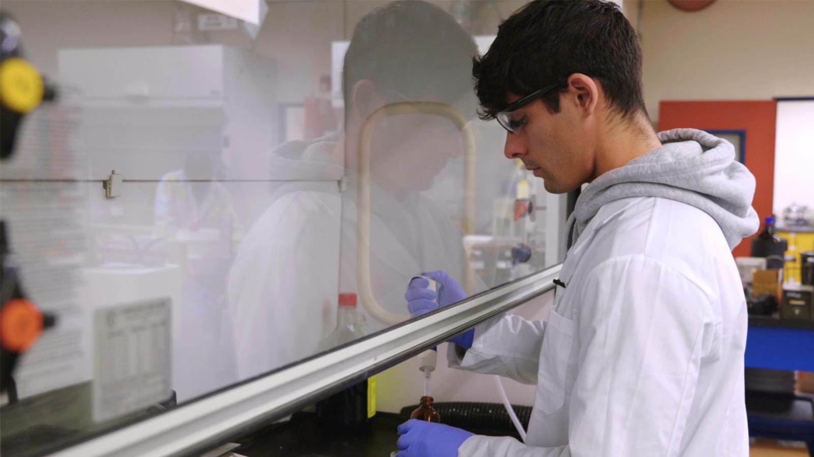 Researcher in a lab.