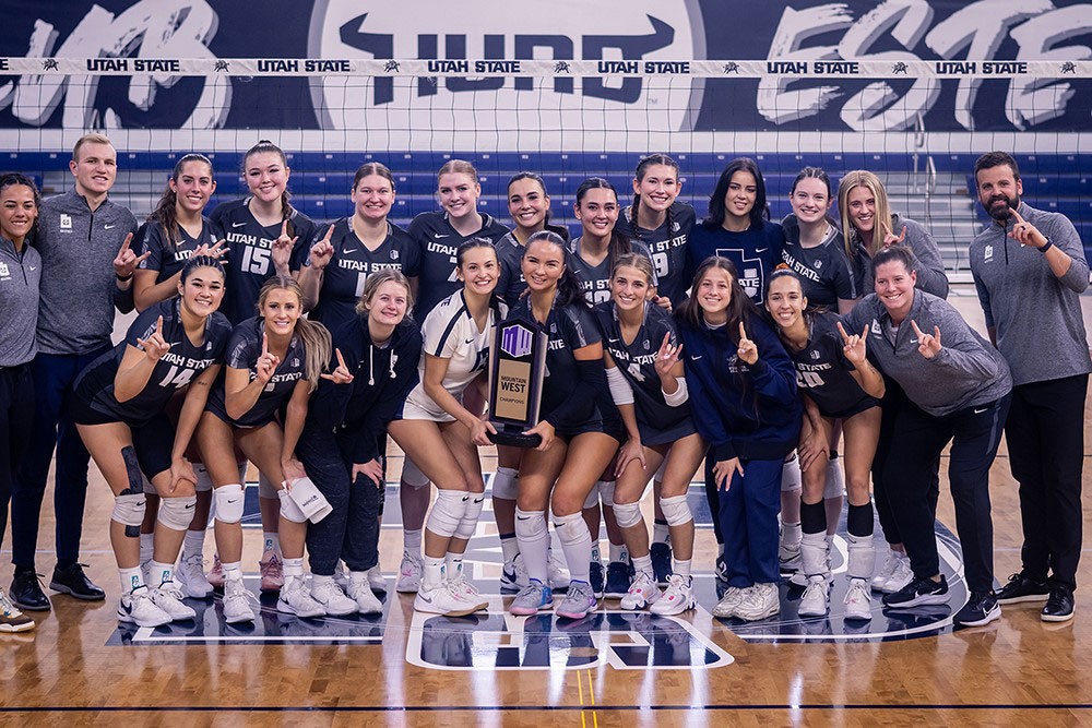 A volleyball team.