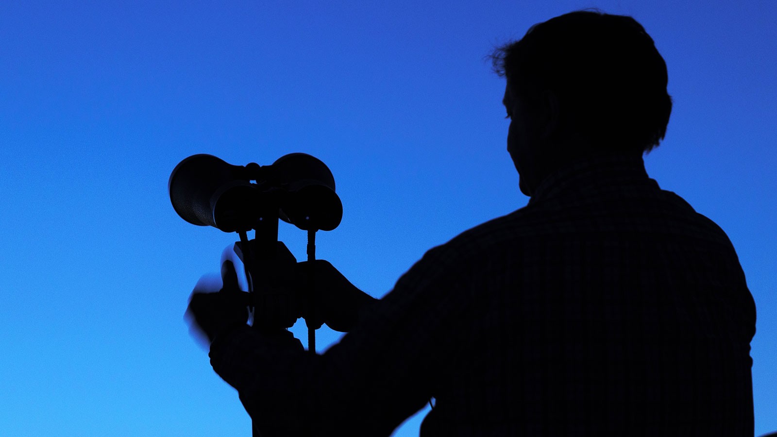 Binoculars are a great way to view the comet.