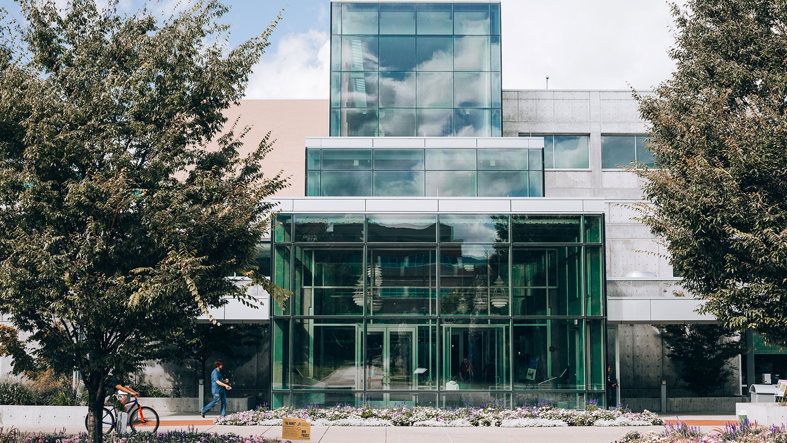 Entrance of USU's Merrill-Cazier Library