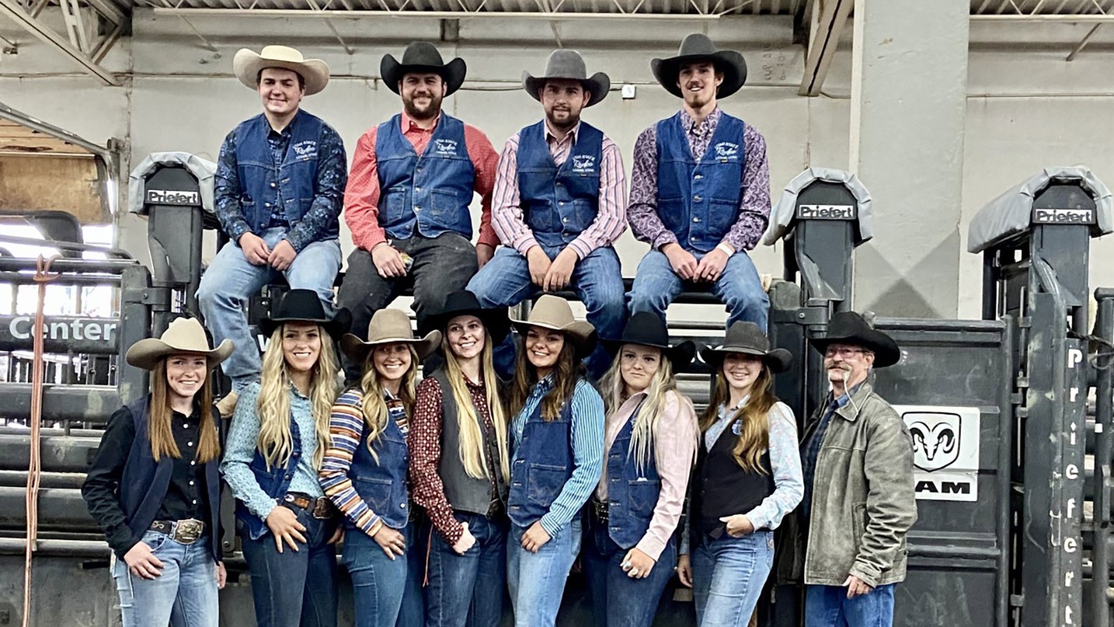 USU Rodeo Club gathers for a group photo.