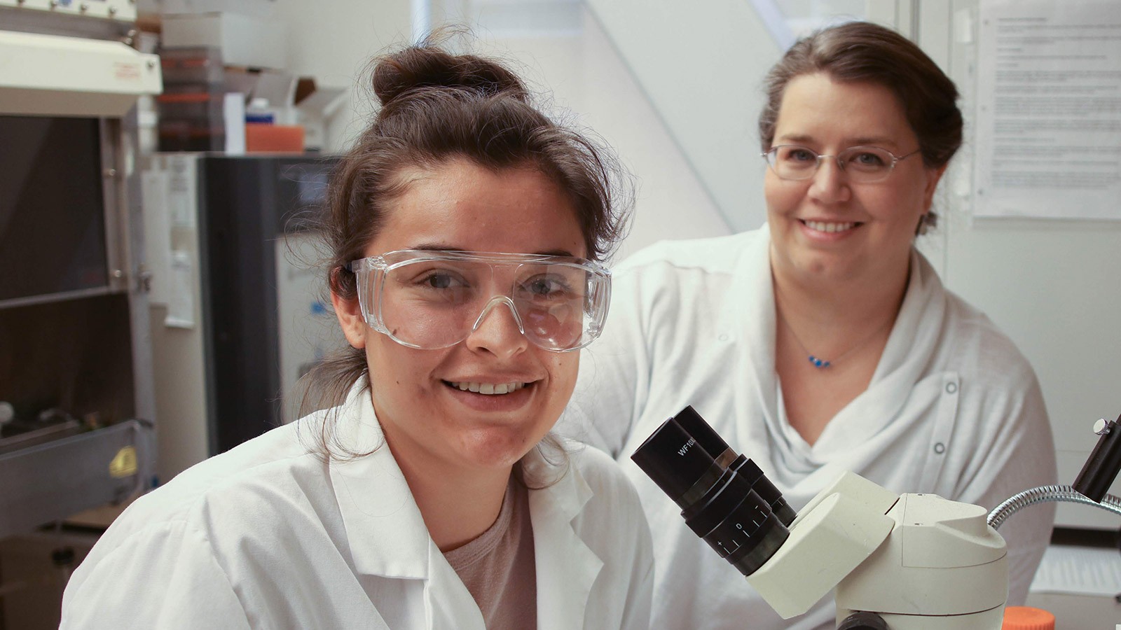 Abby Benninghoff with a student.